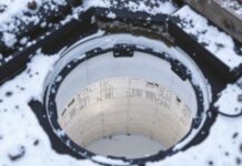 Как утеплить канализационный колодец на зиму: простые и надёжные решения